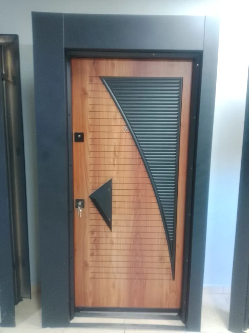 Kabartma Daire Kapısı - Detay